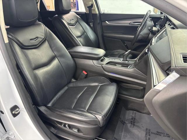 2017 Cadillac XT5 Premium Luxury