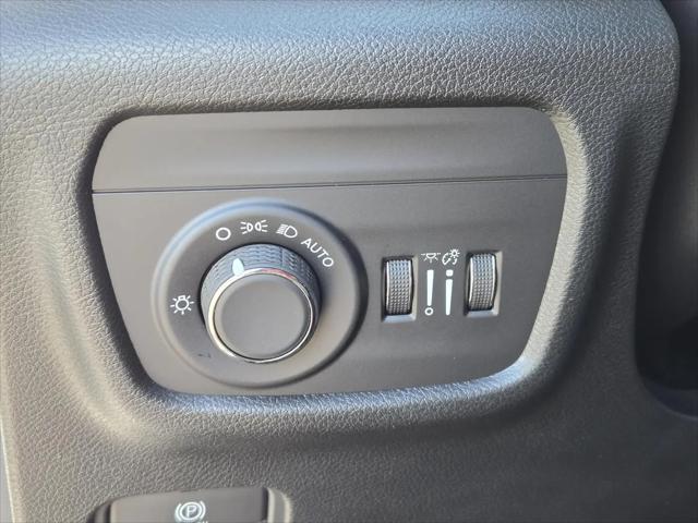 2025 Jeep Grand Cherokee Laredo X 4x2