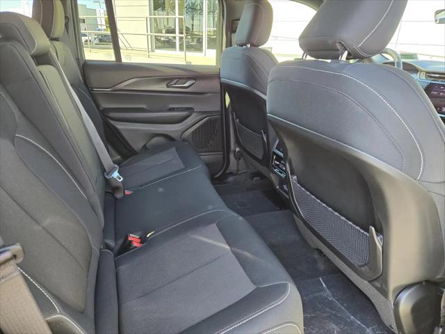 2025 Jeep Grand Cherokee Laredo X 4x2