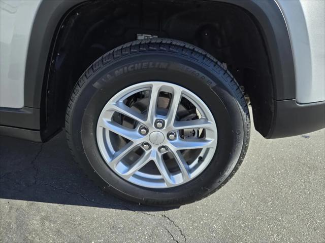 2025 Jeep Grand Cherokee Laredo X 4x2