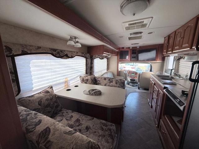 2006 Ford E-450 Cutaway Commercial
