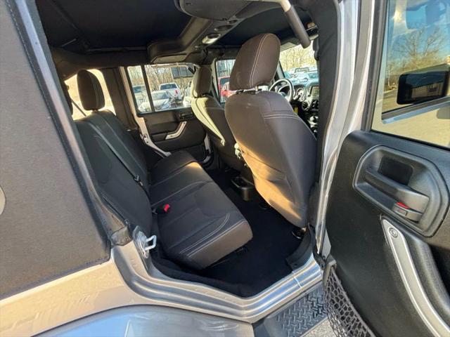 2017 Jeep Wrangler Unlimited Sahara 4x4