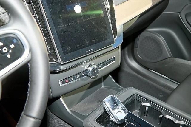 2026 Volvo XC90 Plus, B6 AWD Gas (mild hybrid), Gasoline, Bright, 7 Seats