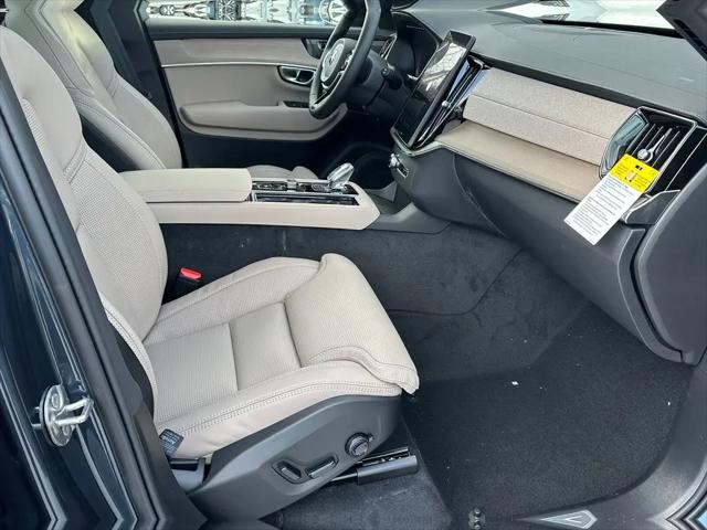 2026 Volvo XC90 Ultra Dark Theme, B6 AWD Gas (mild hybrid), Gasoline, 7 Seats
