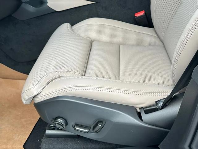 2026 Volvo XC90 Ultra Dark Theme, B6 AWD Gas (mild hybrid), Gasoline, 7 Seats