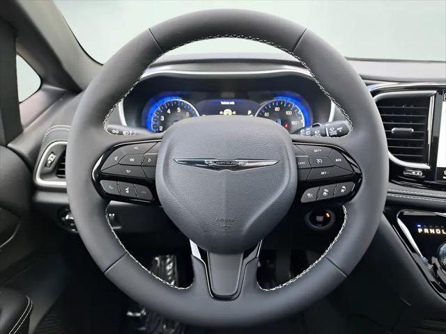 2026 Chrysler Pacifica Select AWD