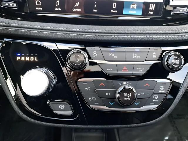 2026 Chrysler Pacifica Select AWD