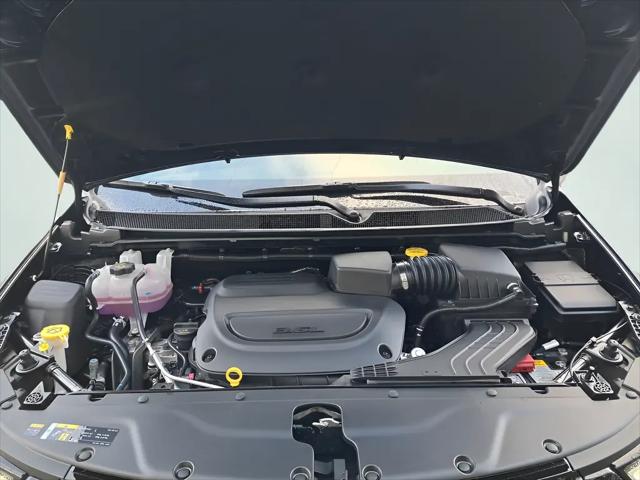 2026 Chrysler Pacifica Select AWD