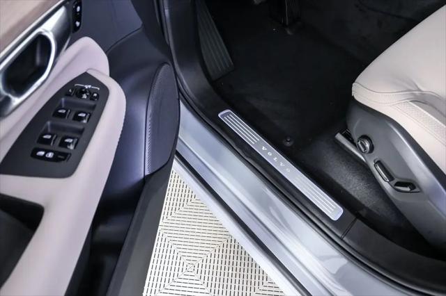 2026 Volvo XC90 Plus, B6 AWD Gas (mild hybrid), Gasoline, Bright, 7 Seats