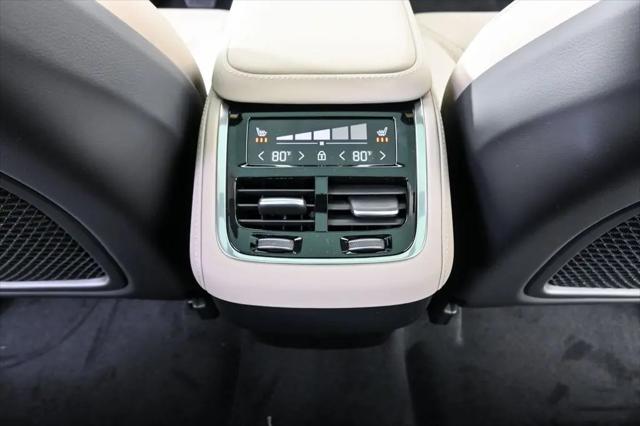 2026 Volvo XC90 Plus, B6 AWD Gas (mild hybrid), Gasoline, Bright, 7 Seats