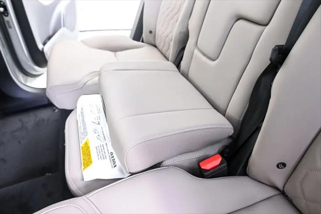 2026 Volvo XC90 Plus, B6 AWD Gas (mild hybrid), Gasoline, Bright, 7 Seats