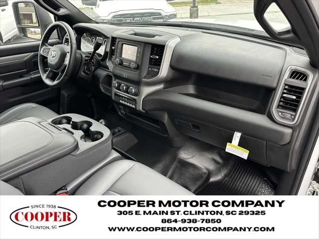 2024 Ram 4500 Chassis Tradesman/SLT