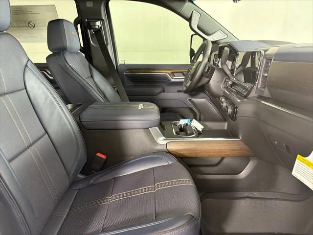 2026 Chevrolet Silverado 3500HD Crew Cab, Standard Bed, High Country, 4WD