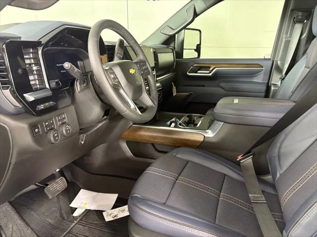 2026 Chevrolet Silverado 3500HD Crew Cab, Standard Bed, High Country, 4WD