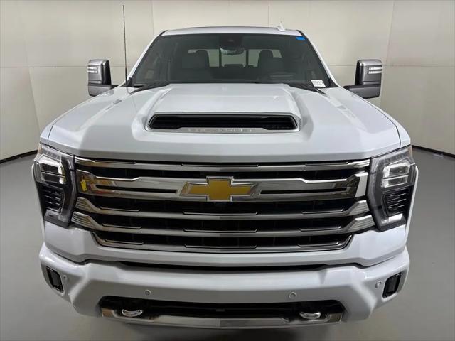 2026 Chevrolet Silverado 3500HD Crew Cab, Standard Bed, High Country, 4WD