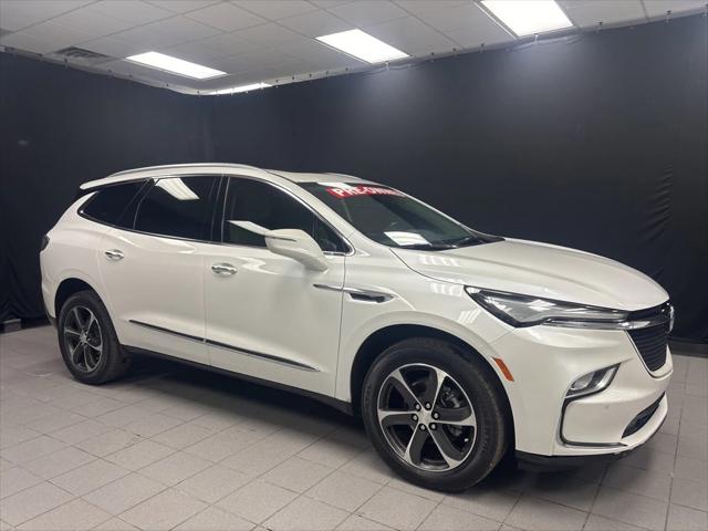2022 Buick Enclave FWD Essence 2022 Buick Enclave FWD Essence