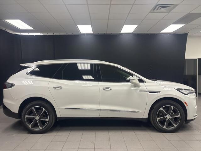 2022 Buick Enclave FWD Essence 2022 Buick Enclave FWD Essence