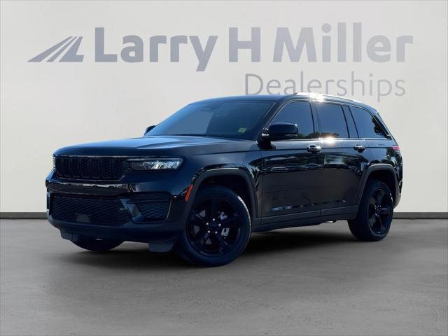 2022 Jeep Grand Cherokee Altitude 4x2 2022 Jeep Grand Cherokee Altitude 4x2