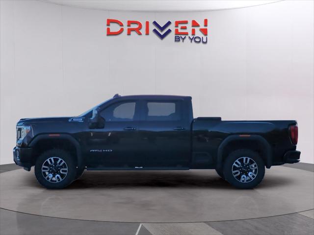 2022 GMC Sierra 2500HD 4WD Crew Cab Standard Bed AT4