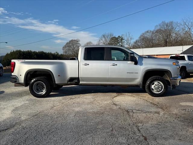 2022 Chevrolet Silverado 3500HD 4WD Crew Cab Long Bed LT