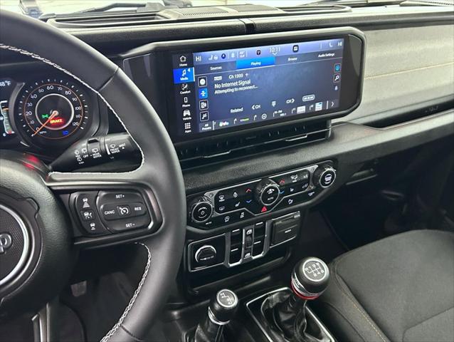 2025 Jeep Wrangler 4-Door Summit 4x4