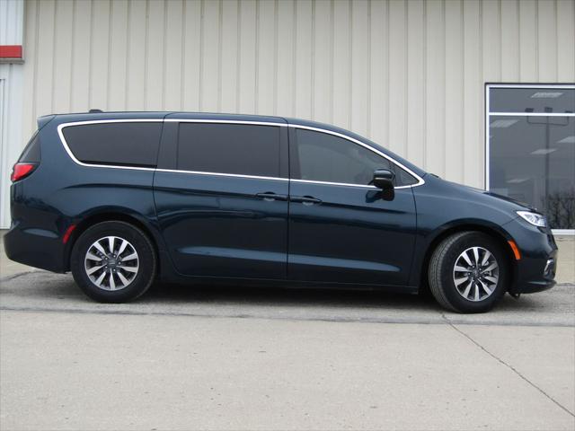 2023 Chrysler Pacifica Hybrid Touring L 2023 Chrysler Pacifica Hybrid Touring L