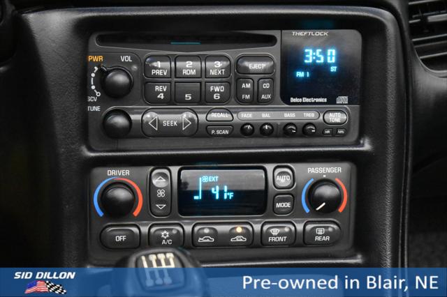 2001 Chevrolet Corvette Base 2001 Chevrolet Corvette Base