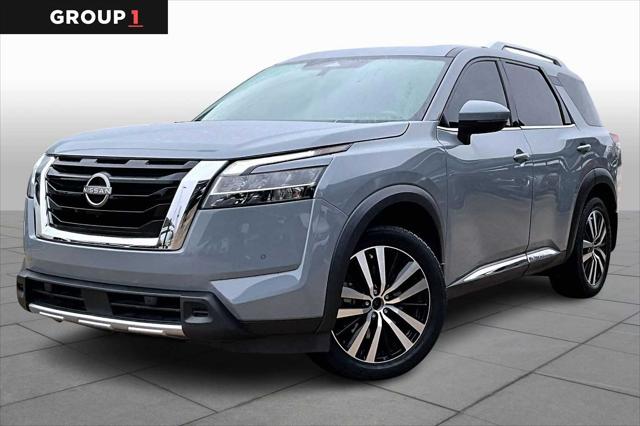 2023 Nissan Pathfinder Platinum FWD
