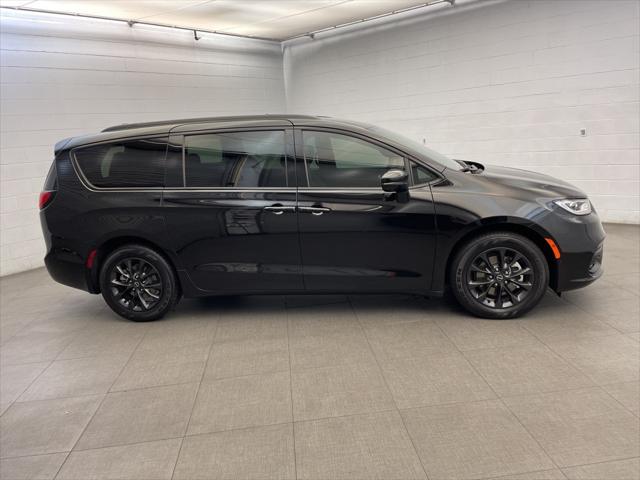 2025 Chrysler Pacifica PACIFICA SELECT
