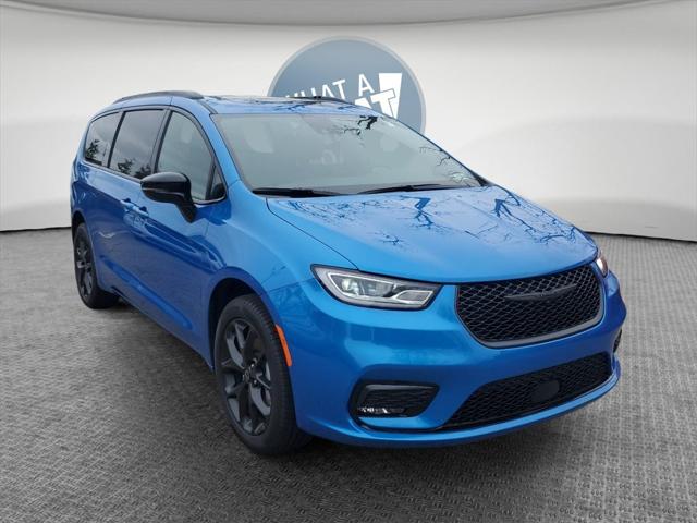 2026 Chrysler Pacifica PACIFICA SELECT AWD