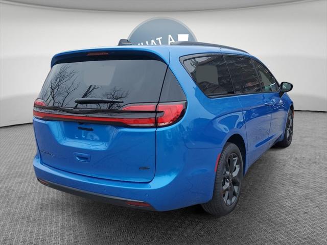 2026 Chrysler Pacifica PACIFICA SELECT AWD