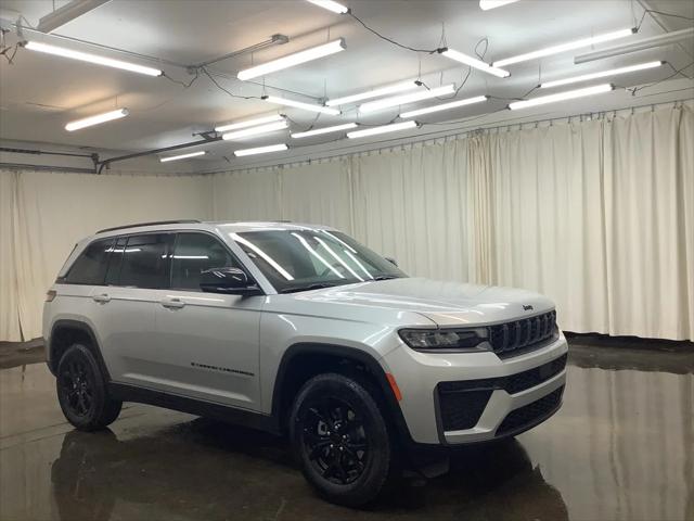 2026 Jeep Grand Cherokee Altitude 4x4