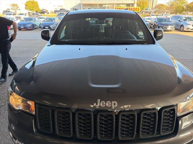 2017 Jeep Grand Cherokee Laredo 4x2