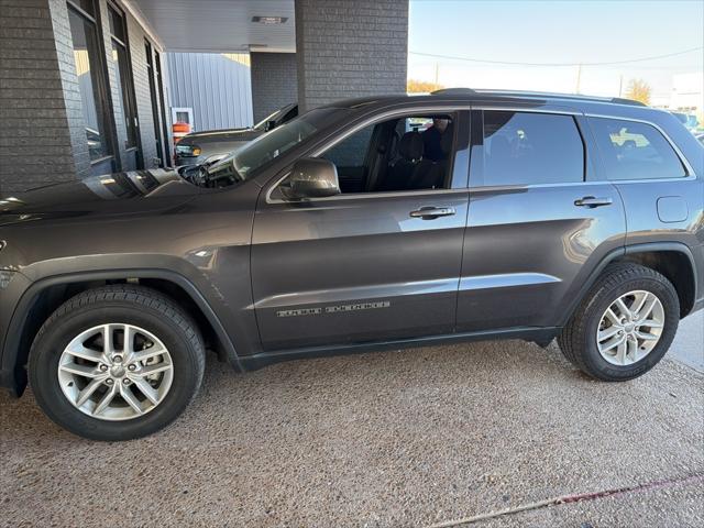 2017 Jeep Grand Cherokee Laredo 4x2