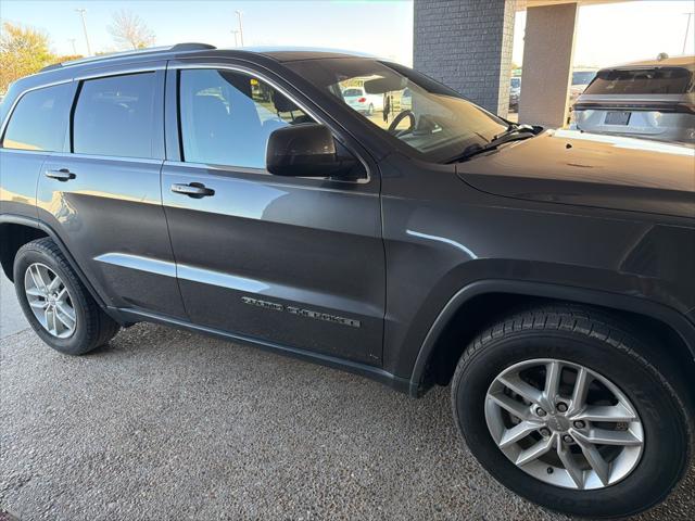 2017 Jeep Grand Cherokee Laredo 4x2