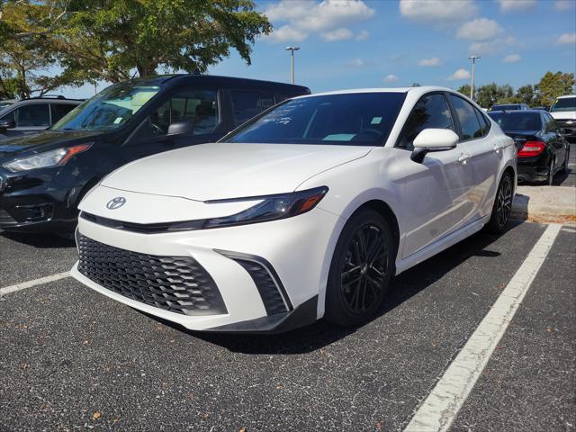 2025 Toyota Camry SE