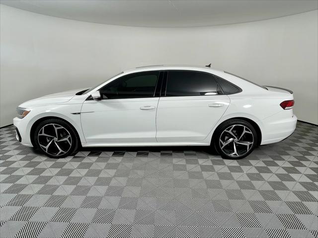 2022 Volkswagen Passat 2.0T R-Line