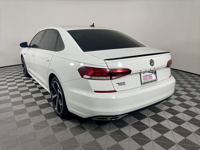 2022 Volkswagen Passat 2.0T R-Line