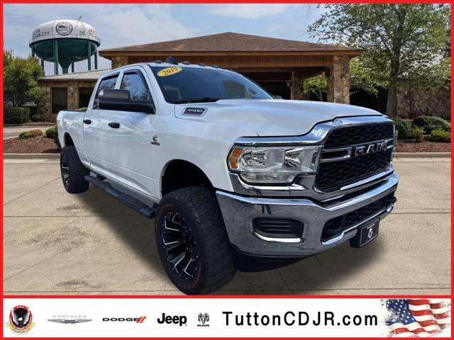 2019 RAM 3500 Tradesman Crew Cab 4x4 64 Box