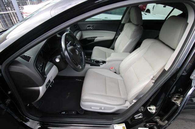 2017 Acura ILX Technology Plus Package