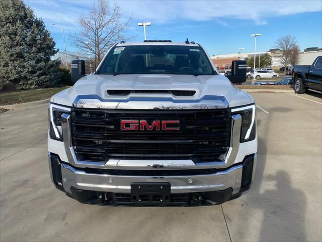 2026 GMC Sierra 2500HD Crew Cab, Standard Bed, Pro, 4WD