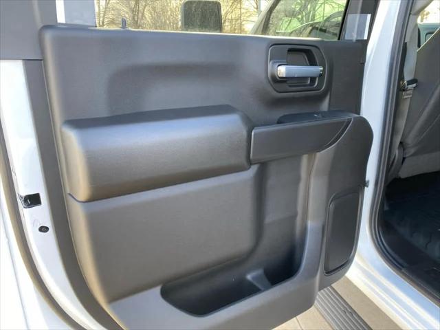 2026 GMC Sierra 2500HD Crew Cab, Standard Bed, Pro, 4WD