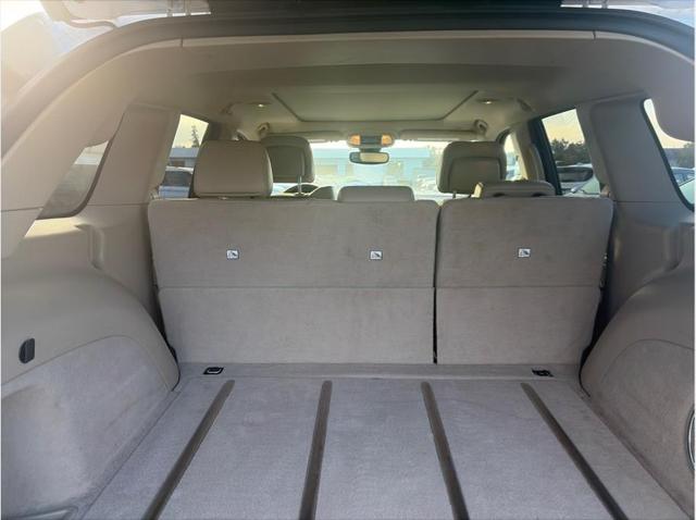 2017 Jeep Grand Cherokee Overland 4x2