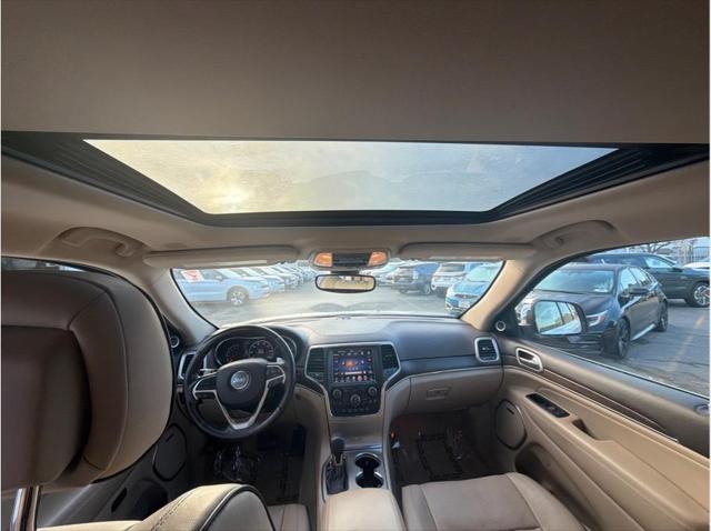 2017 Jeep Grand Cherokee Overland 4x2