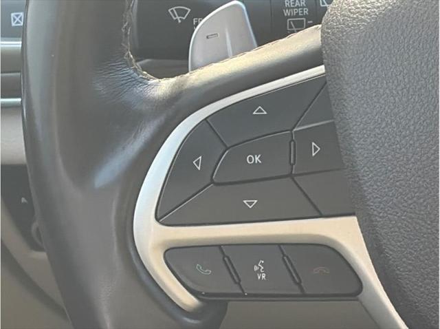 2017 Jeep Grand Cherokee Overland 4x2
