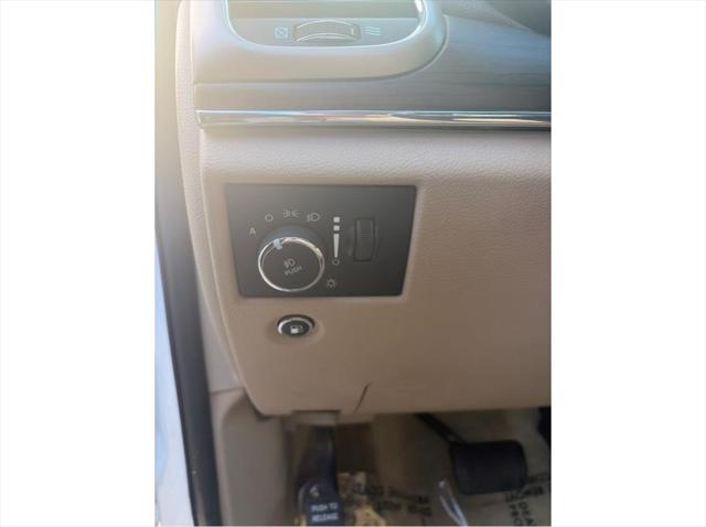 2017 Jeep Grand Cherokee Overland 4x2