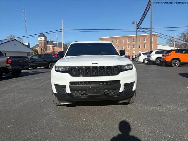 2022 Jeep Grand Cherokee L Altitude 4x4 2022 Jeep Grand Cherokee L Altitude 4x4