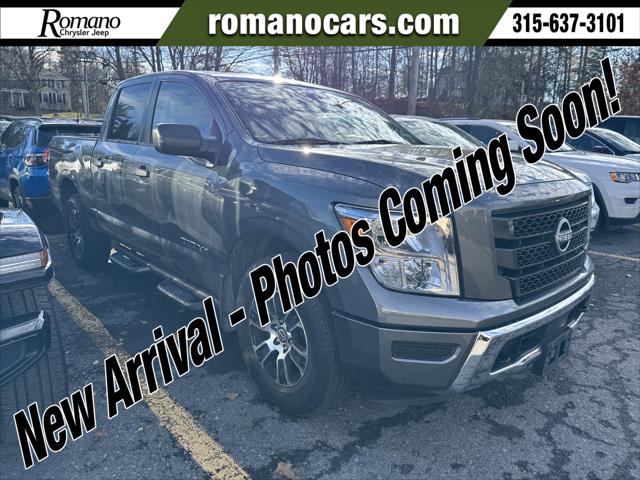 2023 Nissan TITAN Crew Cab SV 4x4