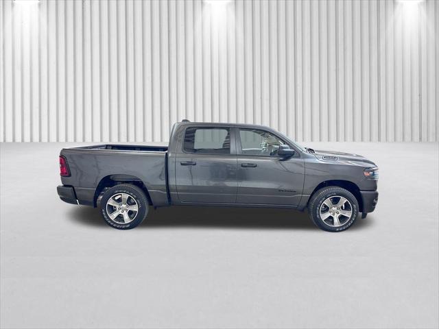 2026 RAM Ram 1500 RAM 1500 EXPRESS CREW CAB 4X4 57 BOX