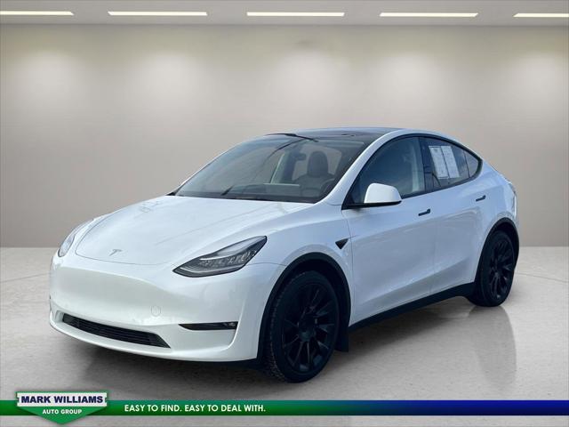 2022 Tesla Model Y Long Range Dual Motor All-Wheel Drive 2022 Tesla Model Y Long Range Dual Motor All-Wheel Drive